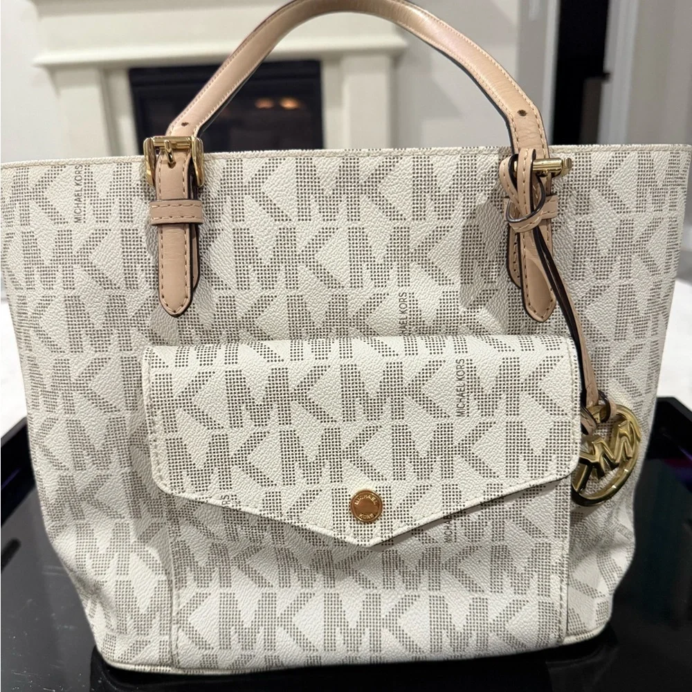 Michael Kors Beige and Tan Shoulder Bag